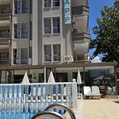 Palmen מלון דירות 2*